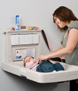 Rubbermaid Baby Change Table