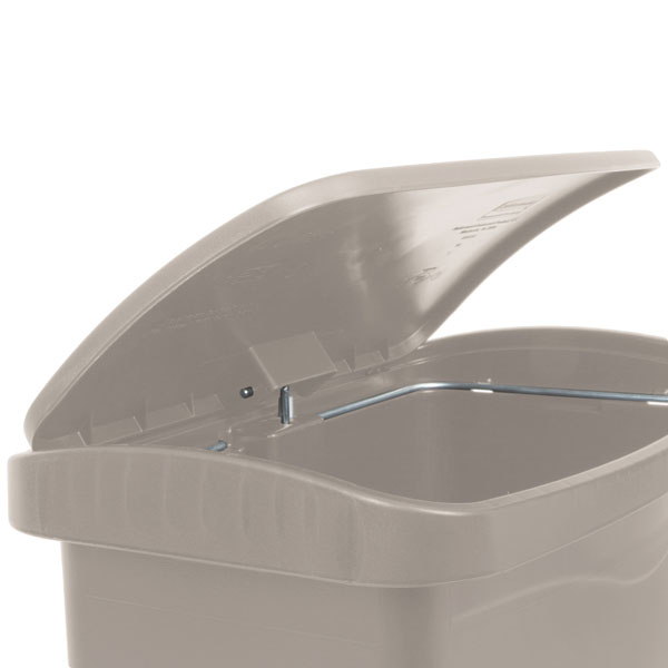 Rubbermaid Slim Jim Resin Step-On Containers - Image 2